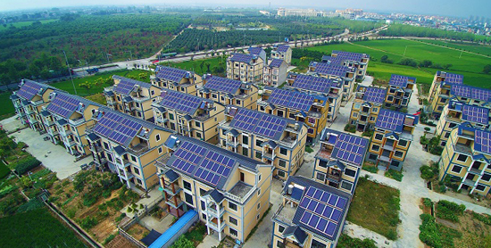 怎樣讓自家屋頂?shù)墓夥娬居昙径喟l(fā)電?(圖1) 怎樣讓自家屋頂?shù)墓夥娬居昙径喟l(fā)電?(圖1)