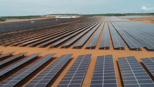 未來十年光伏發(fā)電將取代傳統(tǒng)火力發(fā)電!(圖1) 未來十年光伏發(fā)電將取代傳統(tǒng)火力發(fā)電!(圖1)